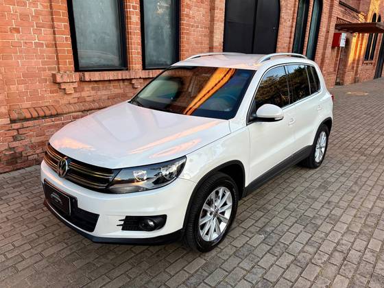 VOLKSWAGEN TIGUAN 2.0 TSI 16V TURBO GASOLINA 4P TIPTRONIC VOLKSWAGEN TIGUAN 2.0 TSI 16V TURBO GASOLINA 4P TIPTRONIC